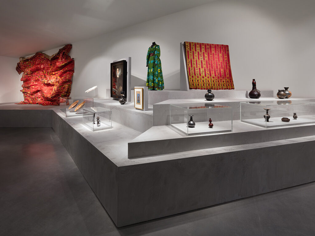 Exposiciones de cerámica de Magdalene Odundo