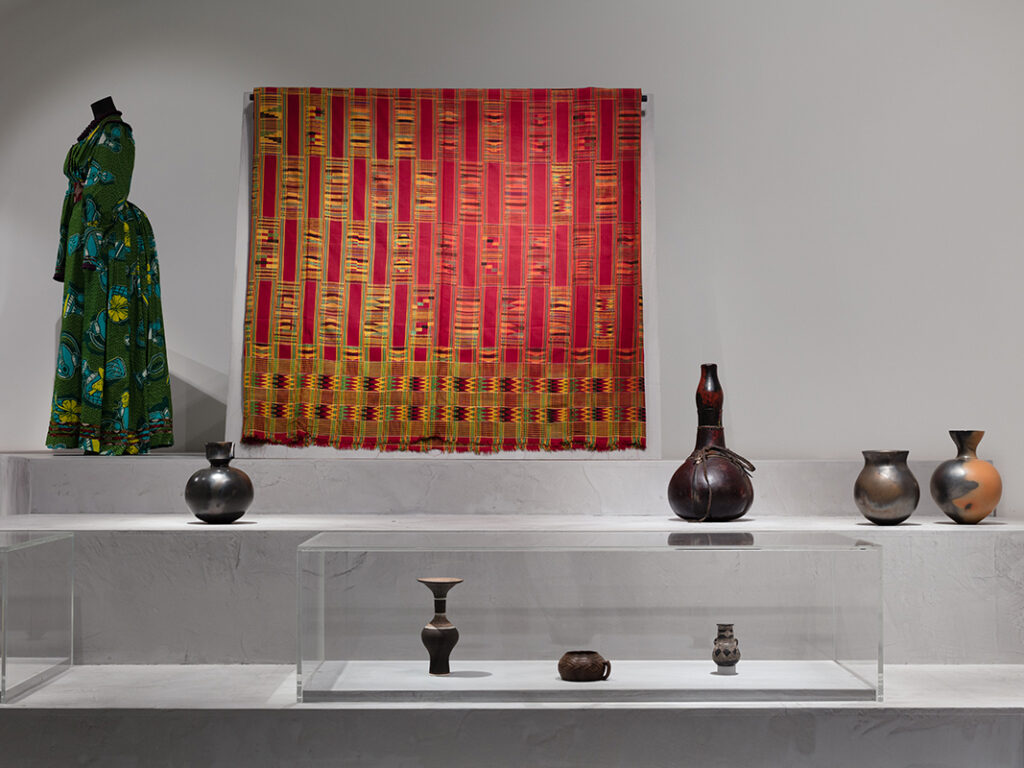 Exposiciones de cerámica de Magdalene Odundo