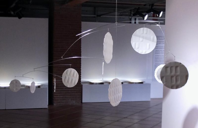 55-eulalia-oliver-equilibris-en-blanc-porcellana