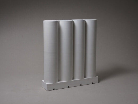 41 x 36 x 9 cm. 2013 Pieza de cerámica de Juan Ortí