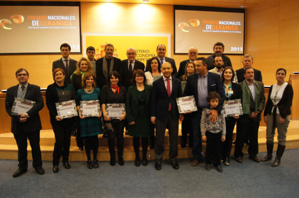 Finalistas de los Premios Nacionales de Cerámica 2013 Finalistas de los Premios Nacionales de Cerámica 2013