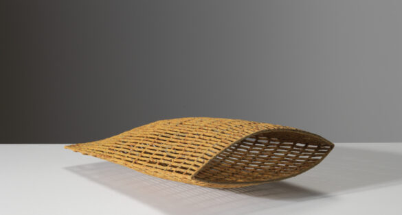 Oyster Net, 2013. 9 x 30 x 22 cm Pieza de cerámica de Annie Turner
