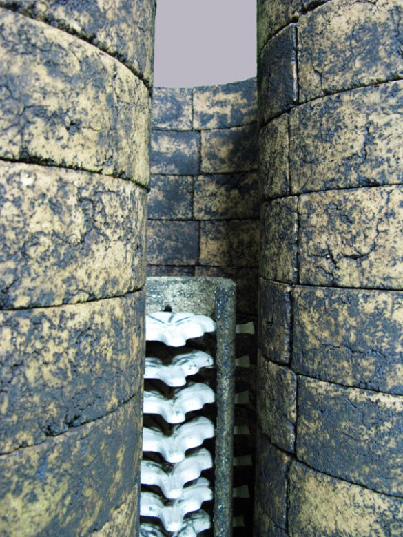 3r Premio. Iñesta-Ajenjo. “Ceramic material” Escultura cerámica de Juan Carlos Iñesta y Vicente Ajenjo