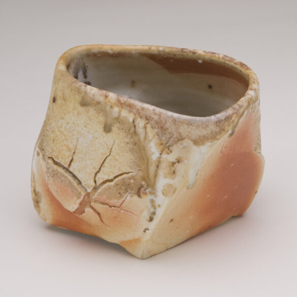 Pieza de cerámica de Jack Troy