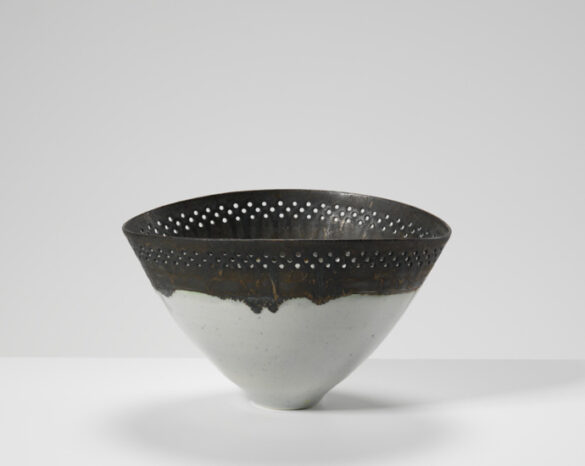Pieza de cerámica de Louise Hanssen