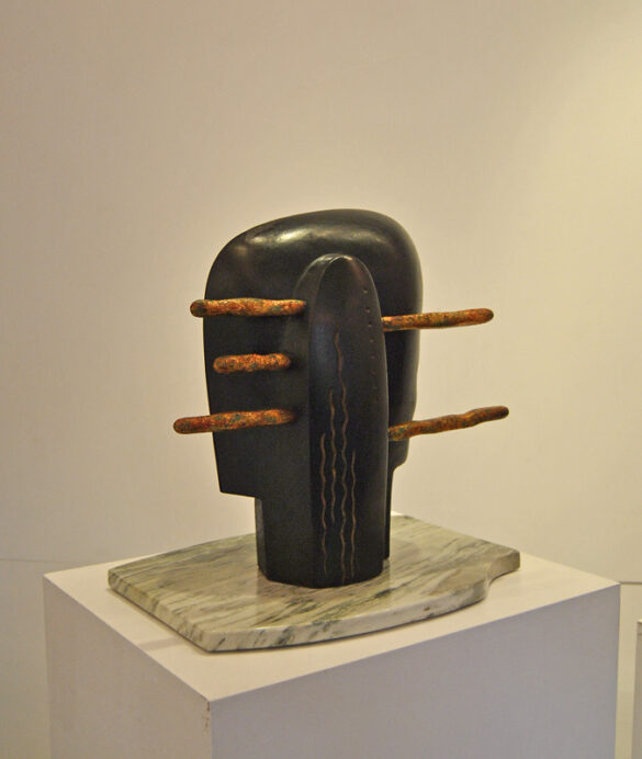 Escultura cerámica de Lucia Yang Lee Yao Huo