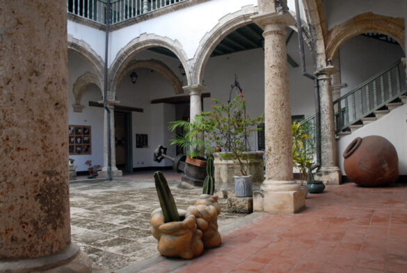 Patio-Central Vista del Museo de Cerámica de La Habana
