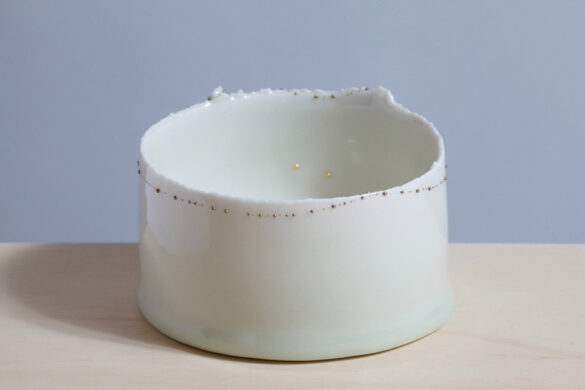 Pieza de cerámica de Chun Liao