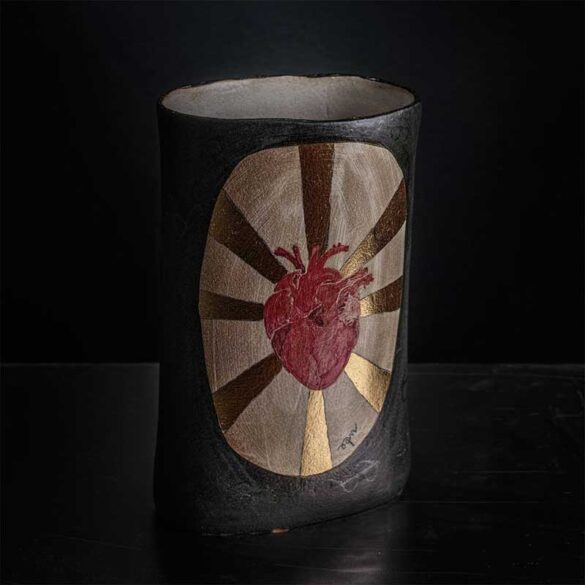 Pieza de cerámica de Aura-Gumà y Camil.la Pérez Salvà