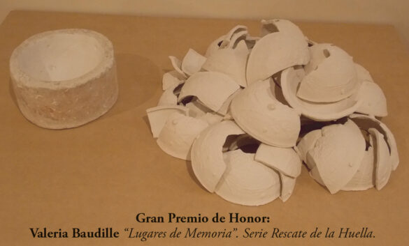Pieza de cerámica de Valeria Baudille