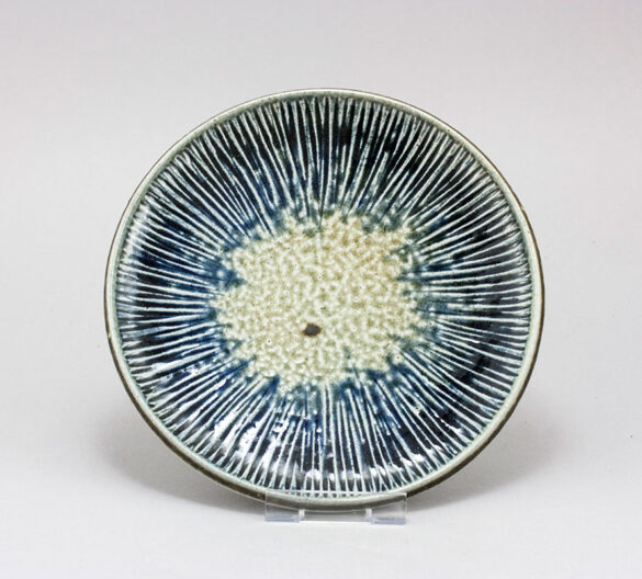 Pieza de cerámica de Tomoo Hamada
