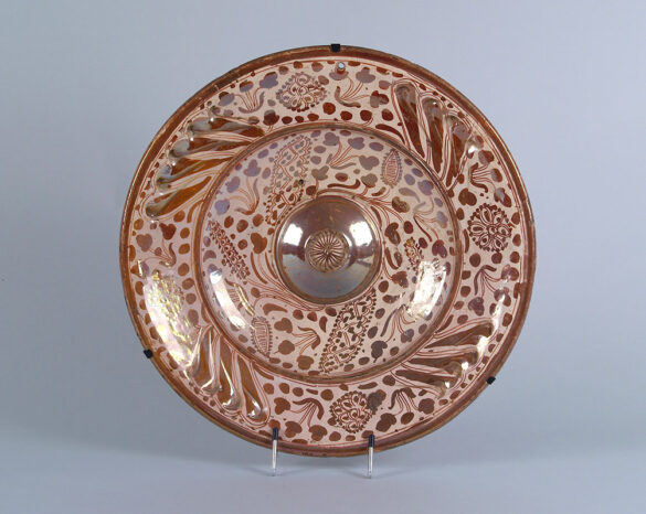 Plato-de-reflejo-metálico