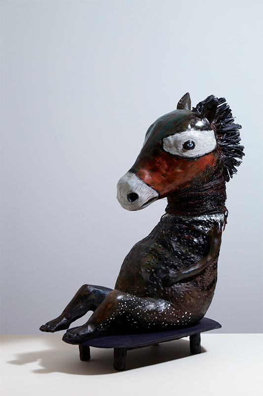 Escultura cerámica de Kerry Jameson 