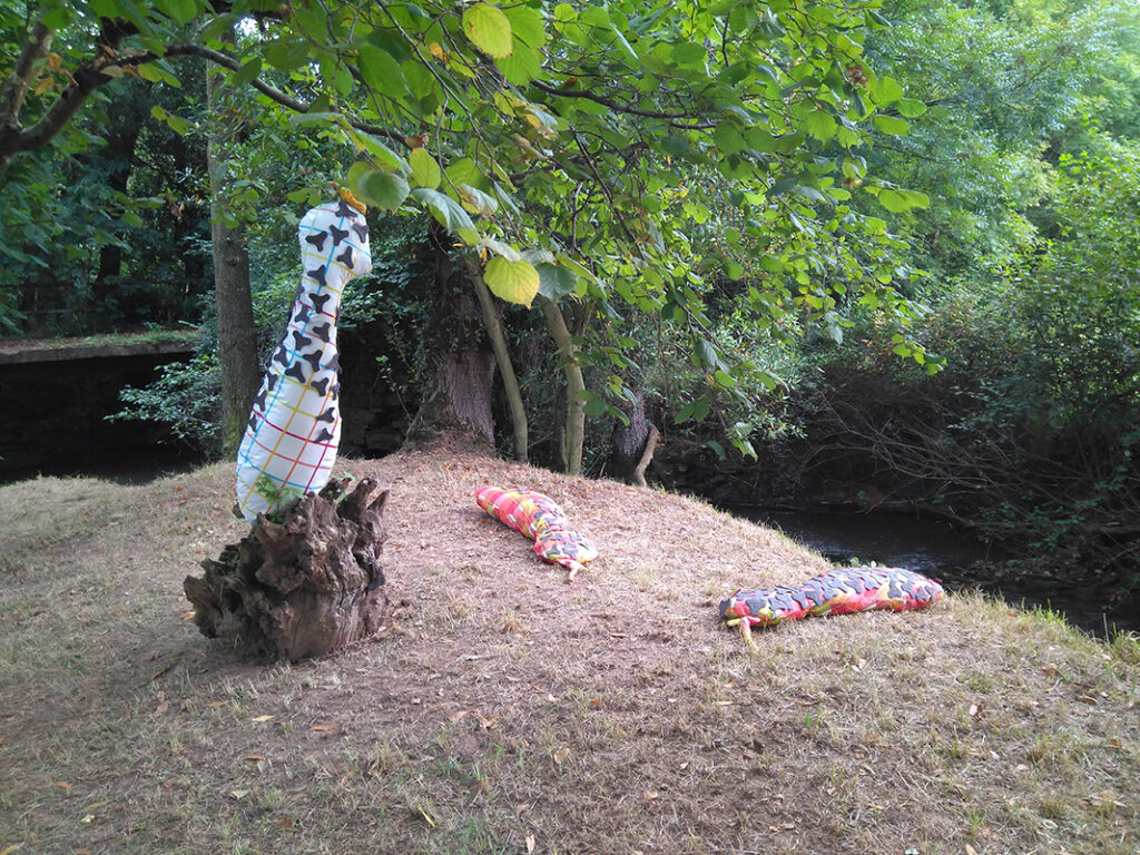 Instalación cerámica de Charo Cimas y Txaro Marañón