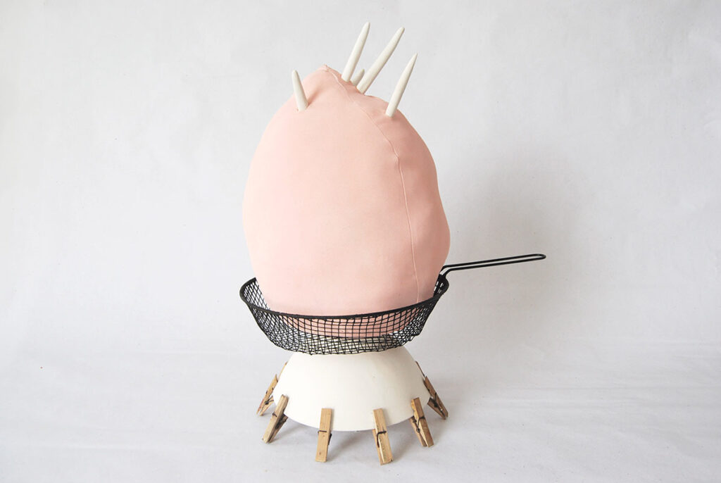 Escultura cerámica de Estela Miguel