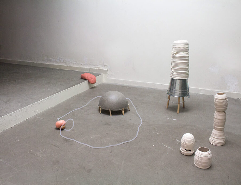 Escultura cerámica de Estela Miguel