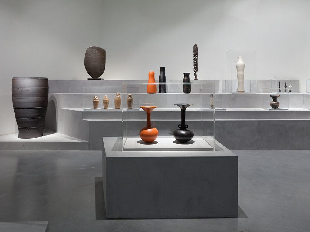 Exposiciones de cerámica de Magdalene Odundo