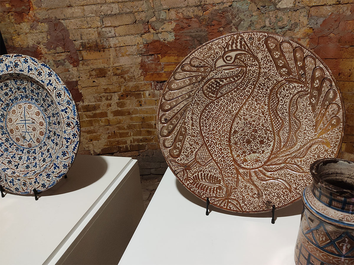 Exposición de cerámica en el Terracotta Museu