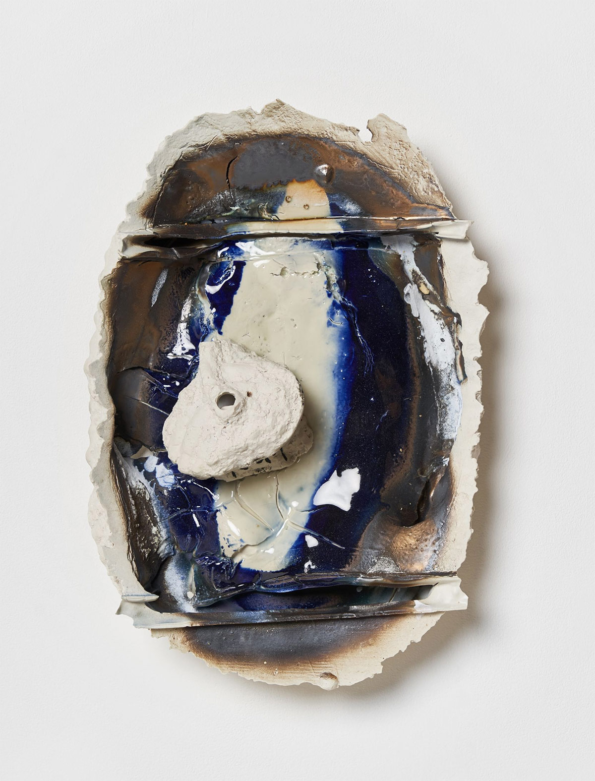 Pieza de cerámica de Johannes Nagel