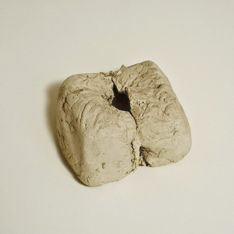 Escultura cerámica de Hannah Wilke