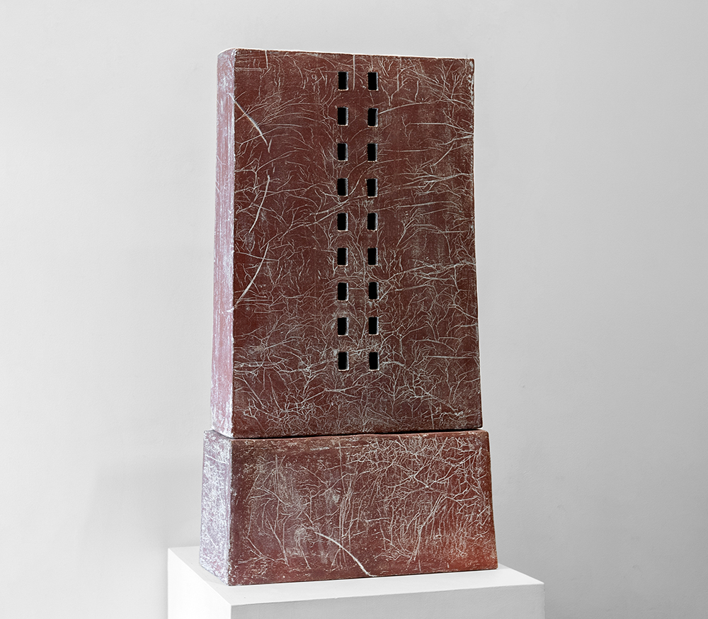 Escultura cerámica de Pepa Jordana