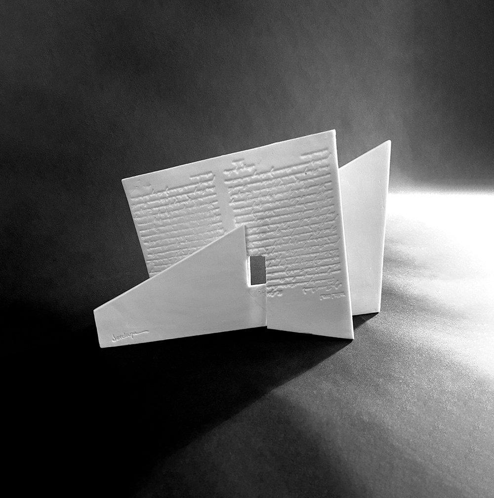 Escultura cerámica de Pepa Jordana