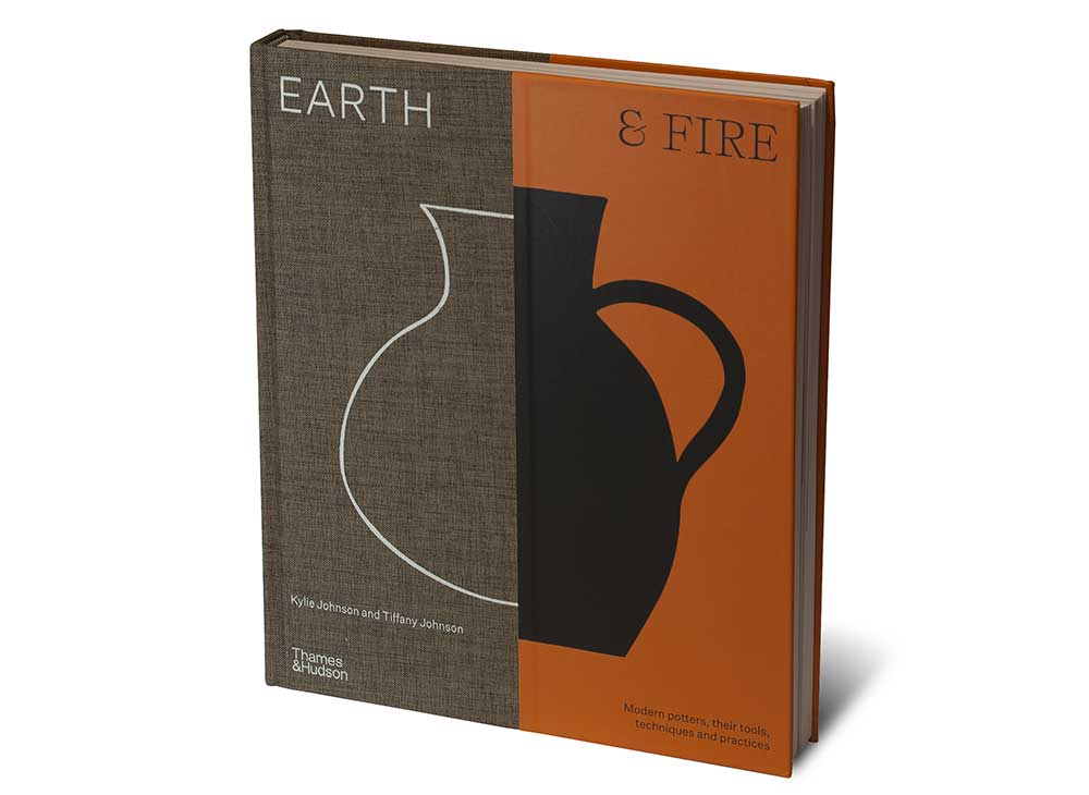 Portada del libro Earth and Fire