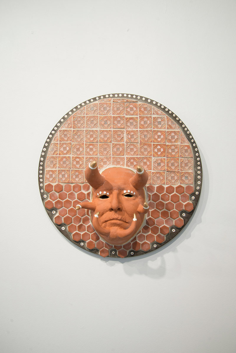 Escultura cerámica de Joey Quiñones