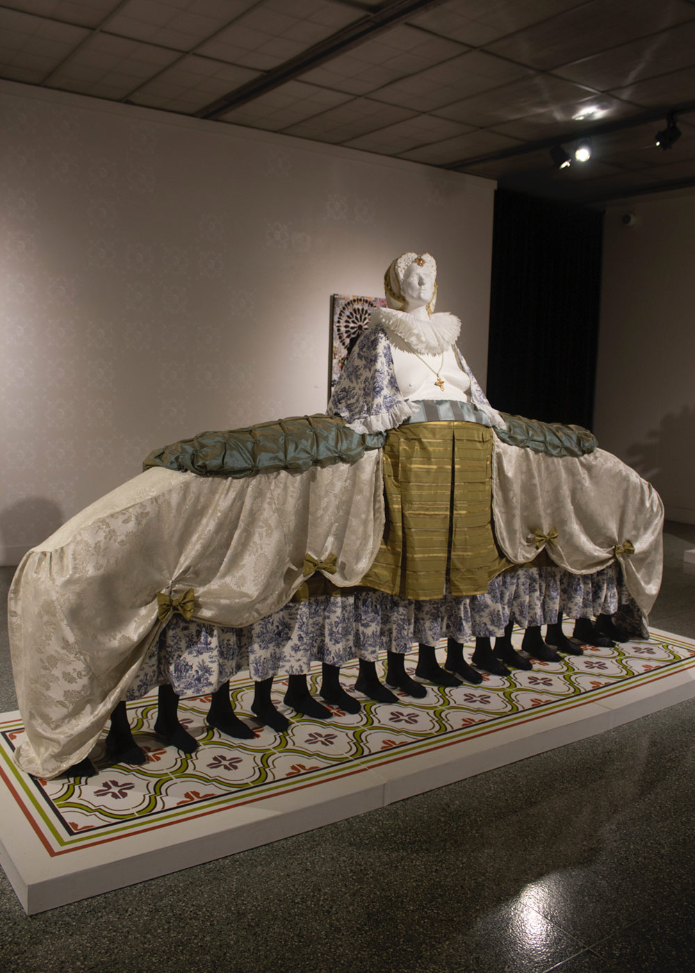 Escultura cerámica de Joey Quiñones