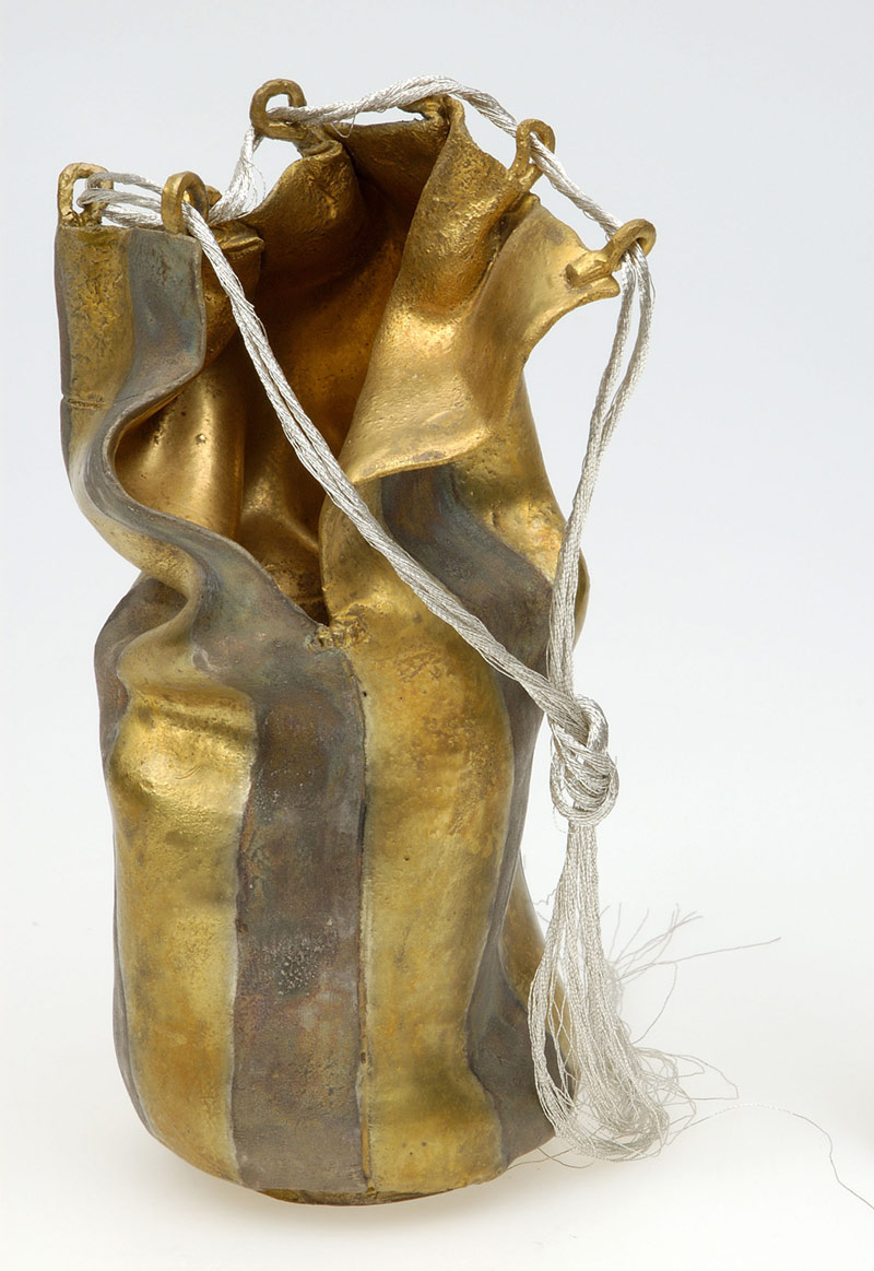 Pieza de cerámica de Asuka Tsuboi