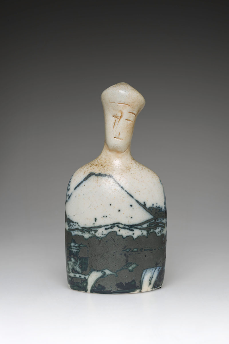 Pieza de cerámica de Maria Geszler Garzuly