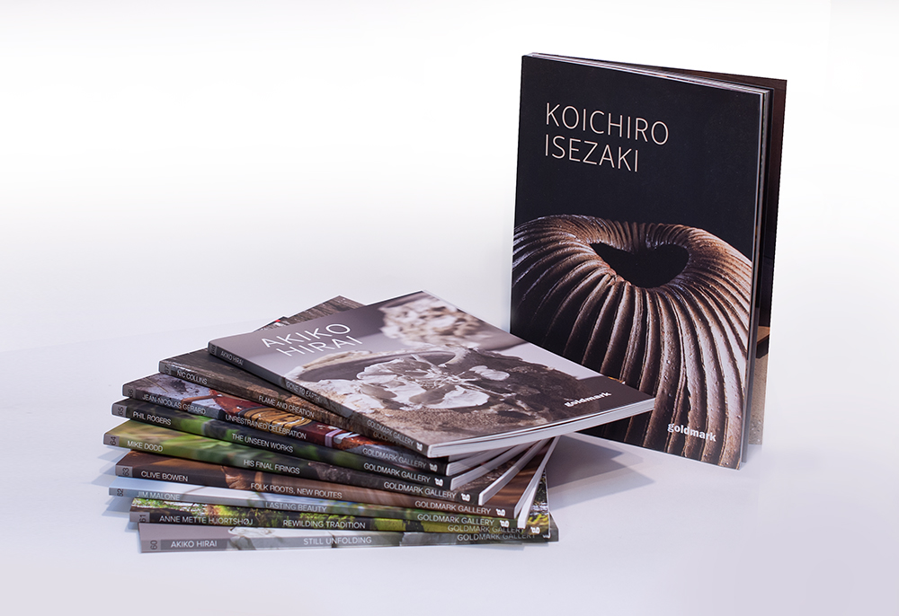 Foto de libros publicados por la Goldmark Gallery