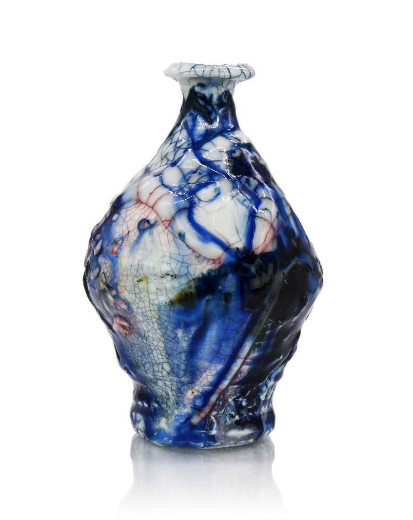 Pieza de cerámica de Kodai Ujiie