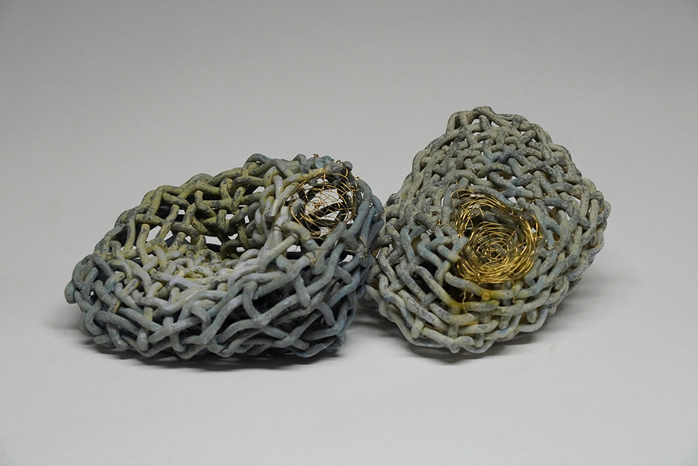 Escultura cerámica de Phyllis Kudder Sullivan