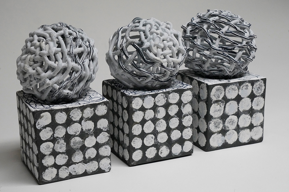 Escultura cerámica de Phyllis Kudder Sullivan