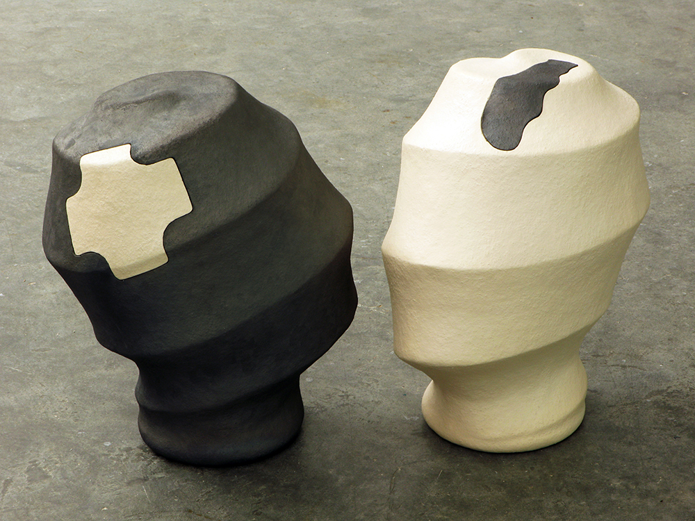 Escultura cerámica de Ángel Garraza