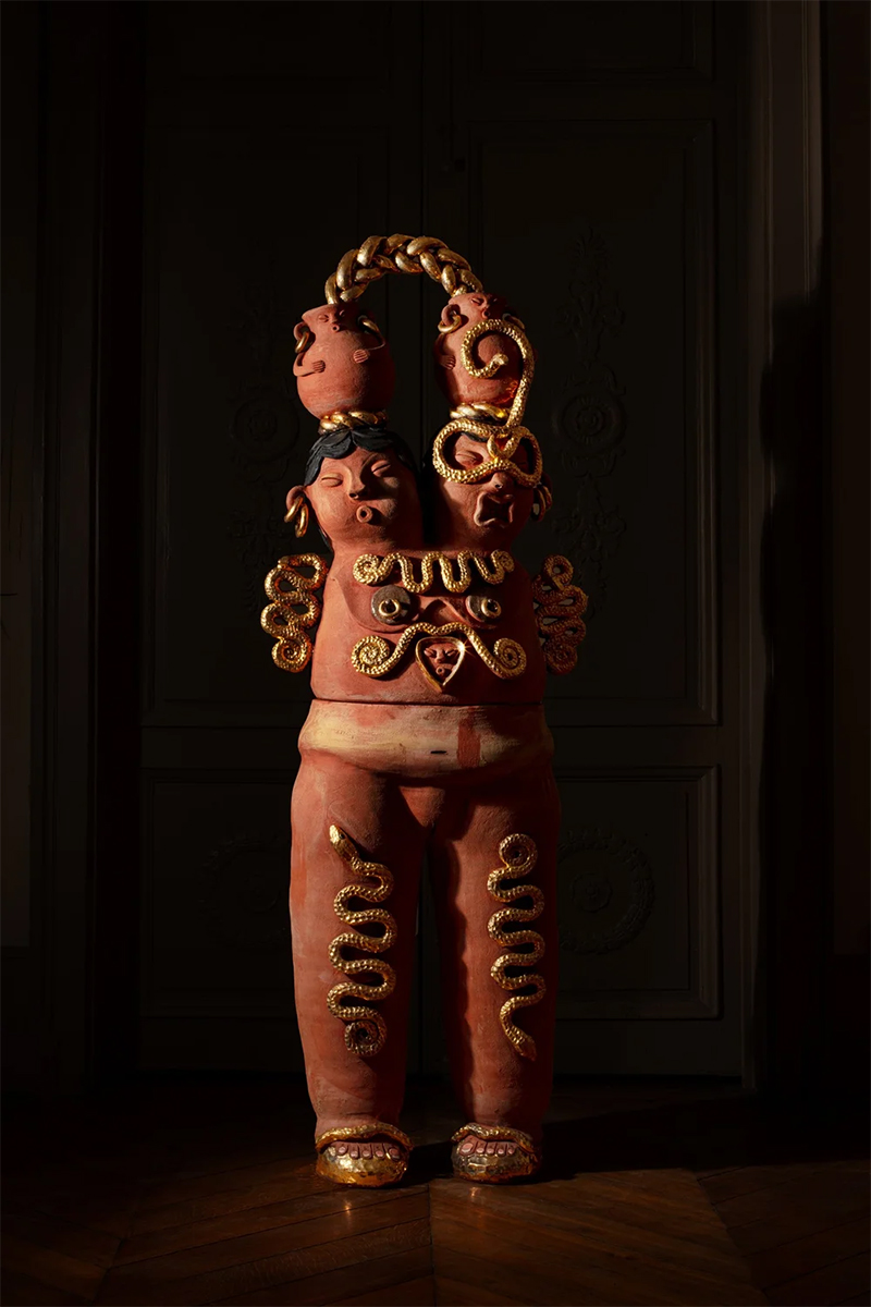 Escultura cerámica de Joel Gaitan