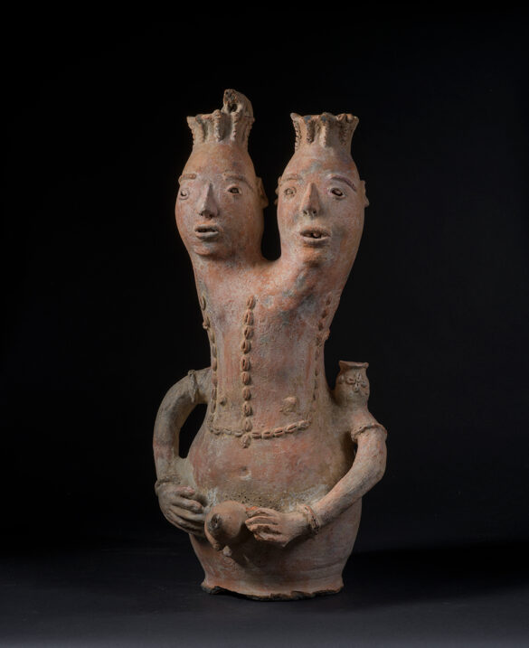 Escultura cerámica de Mamisi Walas