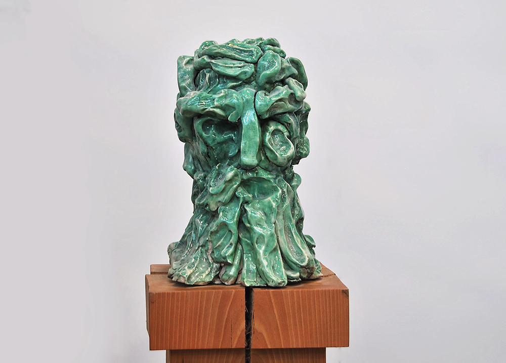 Escultura cerámica de Kevin Francis