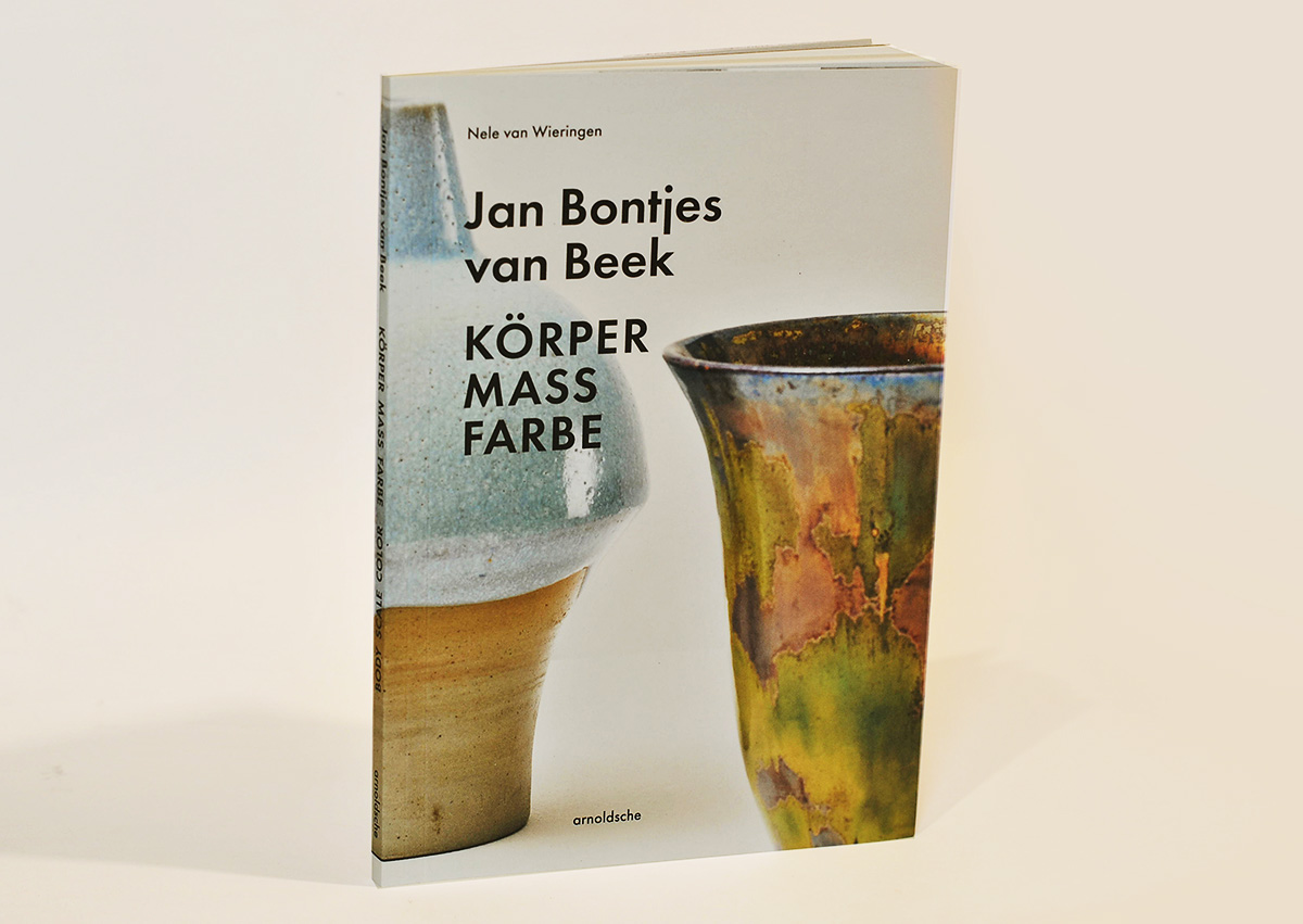 Portada del libro dedicado a Jan Bontjes van Beek