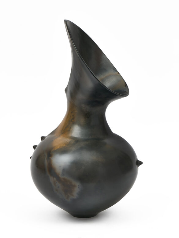 Pieza de cerámica de Magdalene Odundo