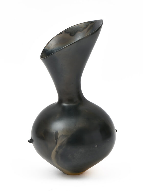 Pieza de cerámica de Magdalene Odundo