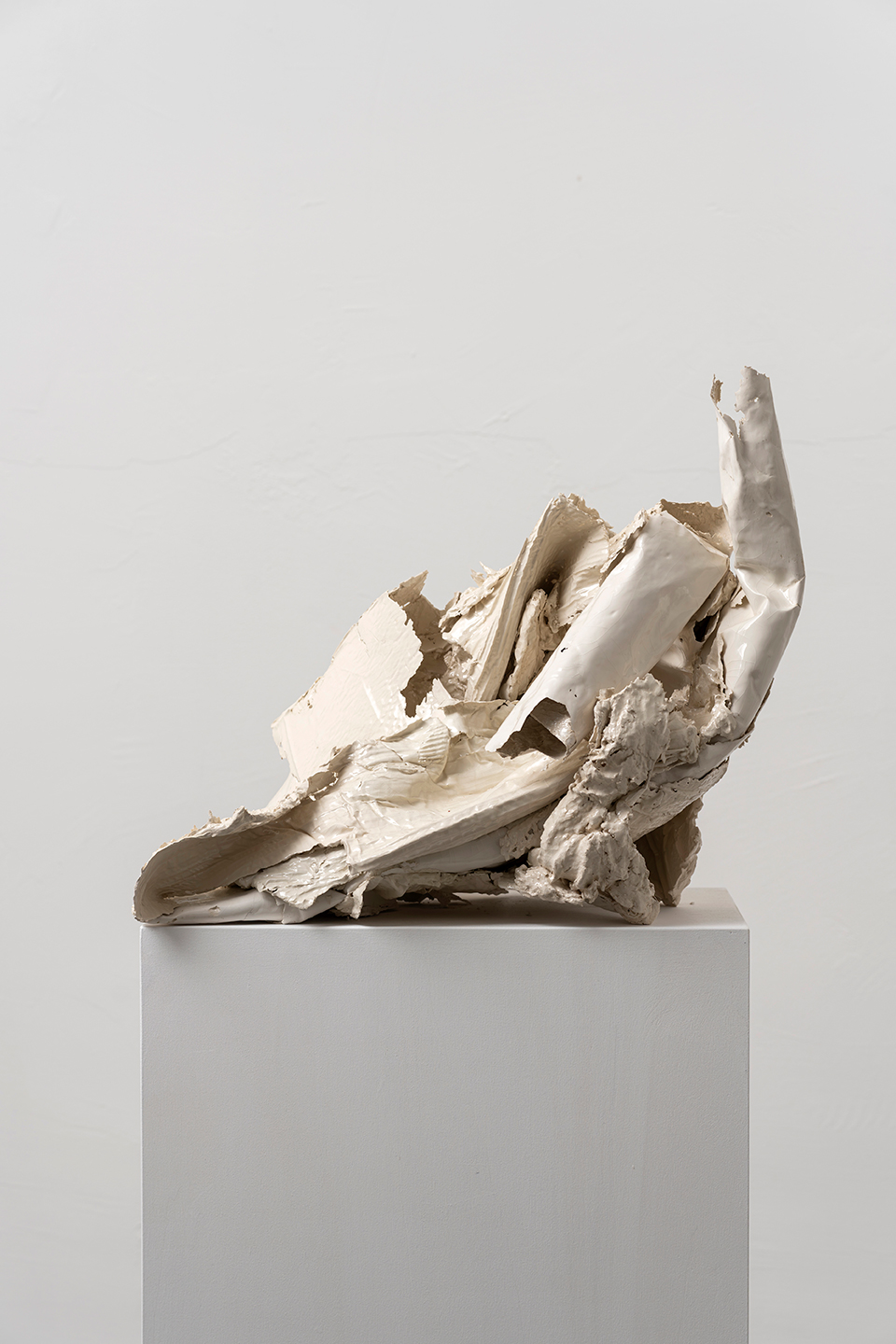 Escultura cerámica de Mattia Vernocchi