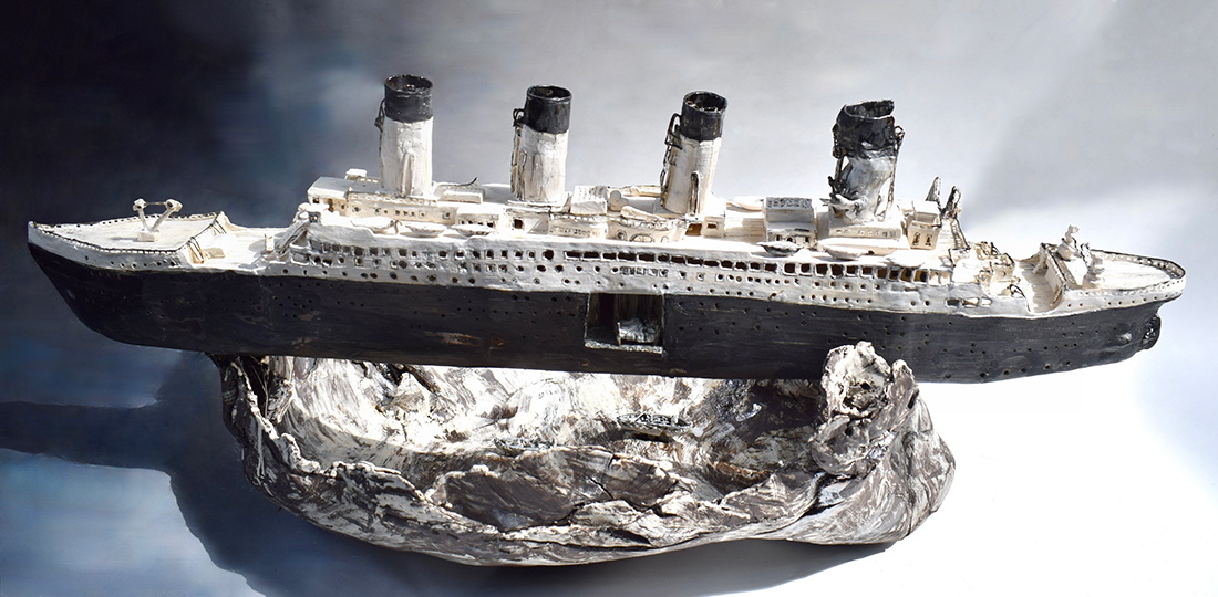 Escultura cerámica de Lisa Creskey