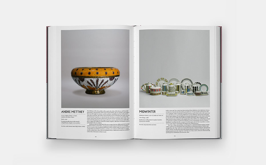 Páginas interiores del libro "The Pot Book